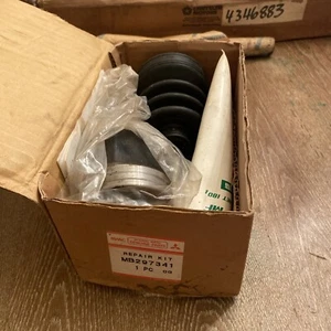 Genuine Inner CV Joint For Mitsubishi Mirage MB297341 - Picture 1 of 13