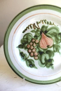 2 Vintage handbemalte Ernte Speiseteller John B Taylor Keramik MCM Volkskunst - Bild 1 von 10