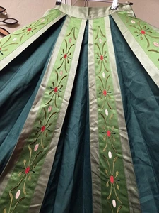 Frozen - Anna Coronation Women's Costume Cosplay Medium Silk Skirt Halloween - Picture 1 of 9
