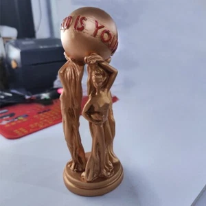 Die Welt gehört dir"" Harzstatue - Ornamente für Garten, Büroschreibtisch, Handwerk - Bild 1 von 6