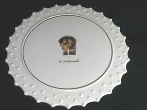 HUMMEL GOEBEL FOOTED CAKE PLATE Stormy Weather Dessert Hostess Server Stand - Picture 1 of 8