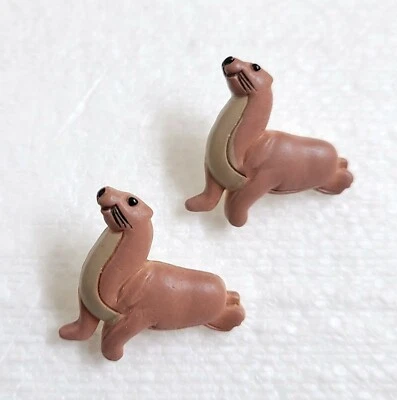 JHB Sea Lion Buttons 26mm x2 Plastic Shank Novelty 3D Fish Sewing Art Kids Craft - Image 1 of 4