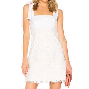 Alexis Elaina Revolve Minikleid Blumenmuster 3D-Applikation Schleife Größe Small - Bild 1 von 10