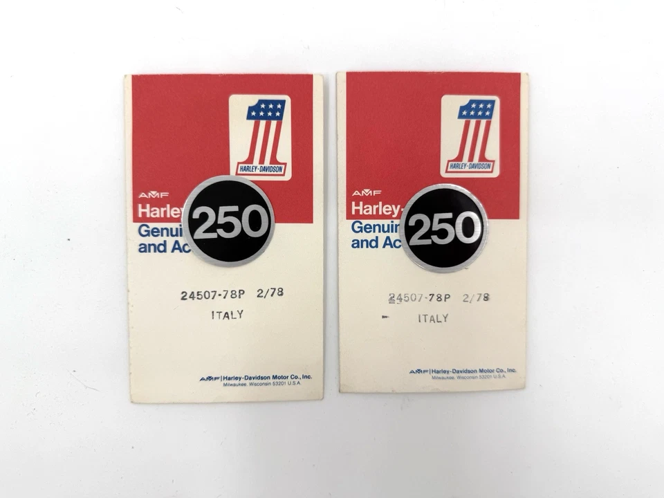 PEGATINA HARLEY AERMACCHI NOS MOLDURA UN PAR DE 24507-78P 78 SX250, SS250 Foto 1 de 1