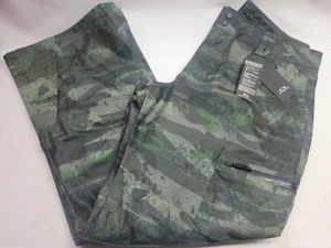 Oakley Ski Shell Pant 10K / 2L Men Size Large #422395 Green Camouflage - Picture 1 of 14