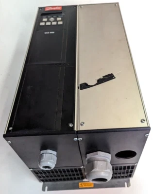 Danfoss MCD 3000 / MCD3075-T5-C21-CV4 Soft Starter - Bild 1 von 4