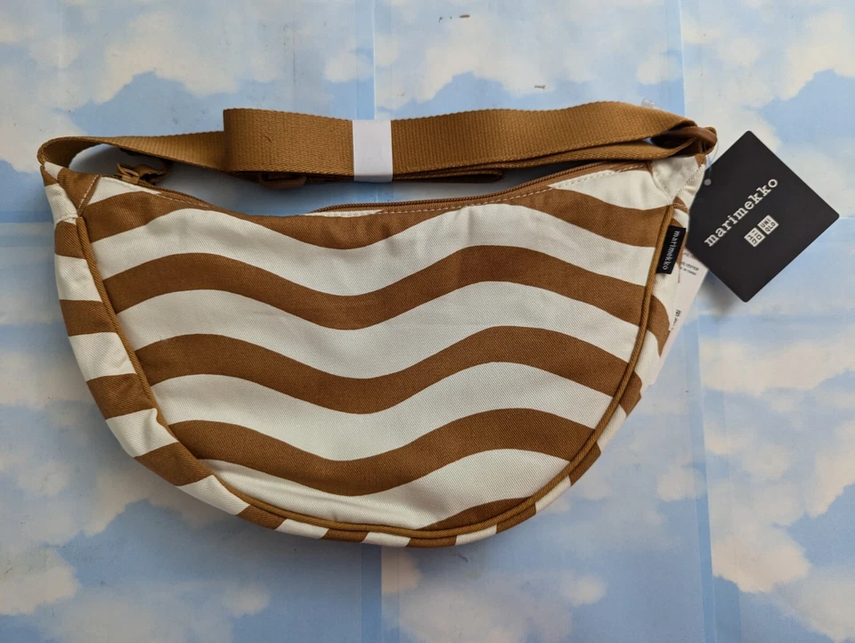 UNIQLO MARIMEKKO ROUND MINI SHOULDER BAG KHAKI STRIPE