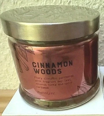 PartyLite CINNAMON WOODS🪵3 Docht Duftwachsglas G73NS946 Ohne Folie OVP Männer🍁 - Bild 1 von 3