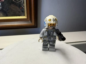 LEGO Sandspeeder Gunner minifigure Star Wars Set 75204 sw0881 Figure - Picture 1 of 1