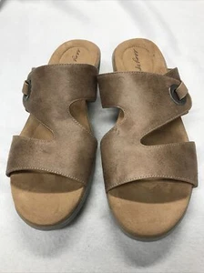 Easy spirit Size 9M Tan KAITRIN Ultra-Suede Fabric 2" Wedge Heels SANDALS - Picture 1 of 6
