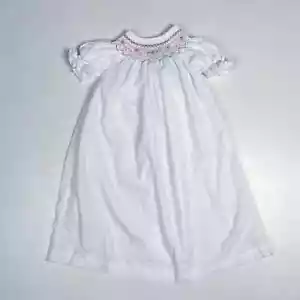 Vtg Handmade Smocked Dress Bishop Length Girls Sz 9-12m White Heirloom Boutique - Picture 1 of 4