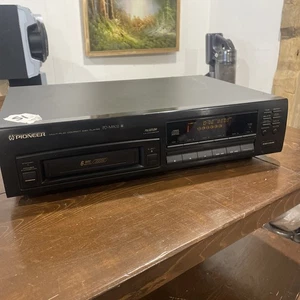 Pioneer PD-M502 Disc Player 6 CD Changer No Remote Tested No Cartridge  - Picture 1 of 9