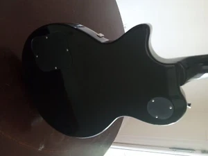 electric guitar  - Picture 1 of 11