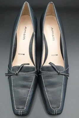 Amalfi Women's Designer Made In Italy Low Kitten Heels Pumps Size 7 1/2 AA - Image 1 of 4