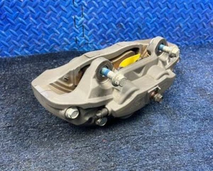Ford Mustang 2015 - 2022 fabricante de equipos originales 5,0 gt delantero izquierdo montaje de pinza de freno LH - Imagen 1 de 12