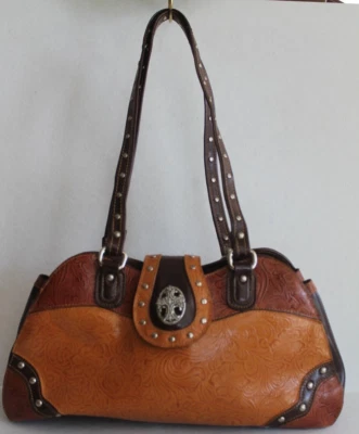 M.C. Bolso de hombro Marc Chantal de cuero vaquera occidental con tachuelas en relieve Foto 1 de 4