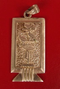 VINTAGE EGYPTIAN REVIVAL HIEROGLYPHICS PHAROAH KING SILVER TONE PENDANT NICE !! - Picture 1 of 2