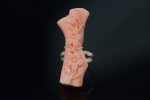14K Yellow Gold Carved Floral Pink Coral Ring Circa 1950, Size 6 - Picture 1 of 12