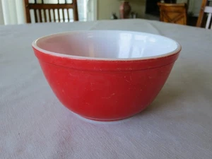 Cuenco mezclador vintage Pyrex rojo 1,5 cuartos de galón para horno, 402 - Imagen 1 de 6