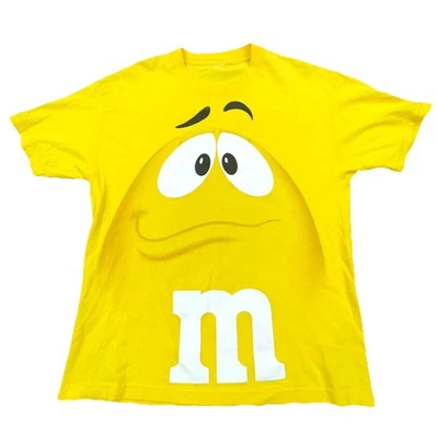 Camisa De Colección M&Ms Hombres Camiseta Amarilla Grande Estampado Completo Logo Grande Chocolate Caramelo Foto 1 de 4