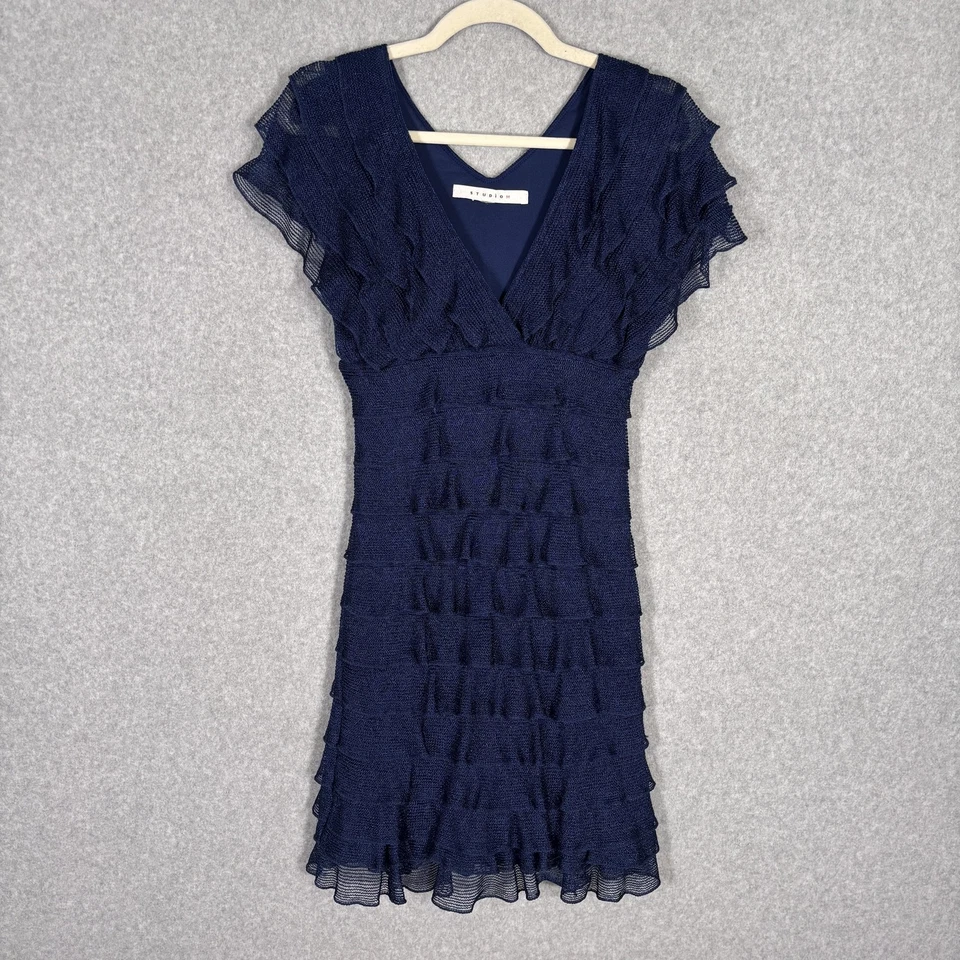 Vestido Studio M Mediano Azul Marino Tejido Crochet Volantes En Niveles Capas Hada Años 90 Romántico Foto 1 de 4