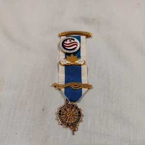 Vintage The Daughters of the American Revolution Yellow Gold Medal  - Picture 1 of 10