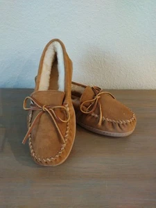 Minnetonka Damen Mokassins Braun Wildleder Größe 10 M Schuhe Hausschuhe NEU - Bild 1 von 8