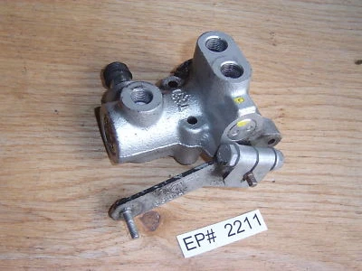 Válvula de suspensión autonivelante Ferrari 456 GT 456M 153814  Foto 1 de 4