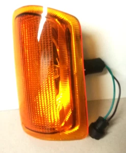 discovery one 200tdi and v8 front indicator lamp left hand - Picture 1 of 1
