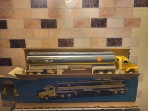 Lot Of 5 New Collectible Tractor Trailer Trucks In Boxes Shell Crown Amoco Texac - Picture 1 of 5