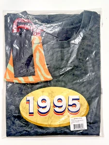 Kendall & Kylie Retro 1995 Vintage Distressed Graphic T-Shirt 90s Style Medium - Picture 1 of 5