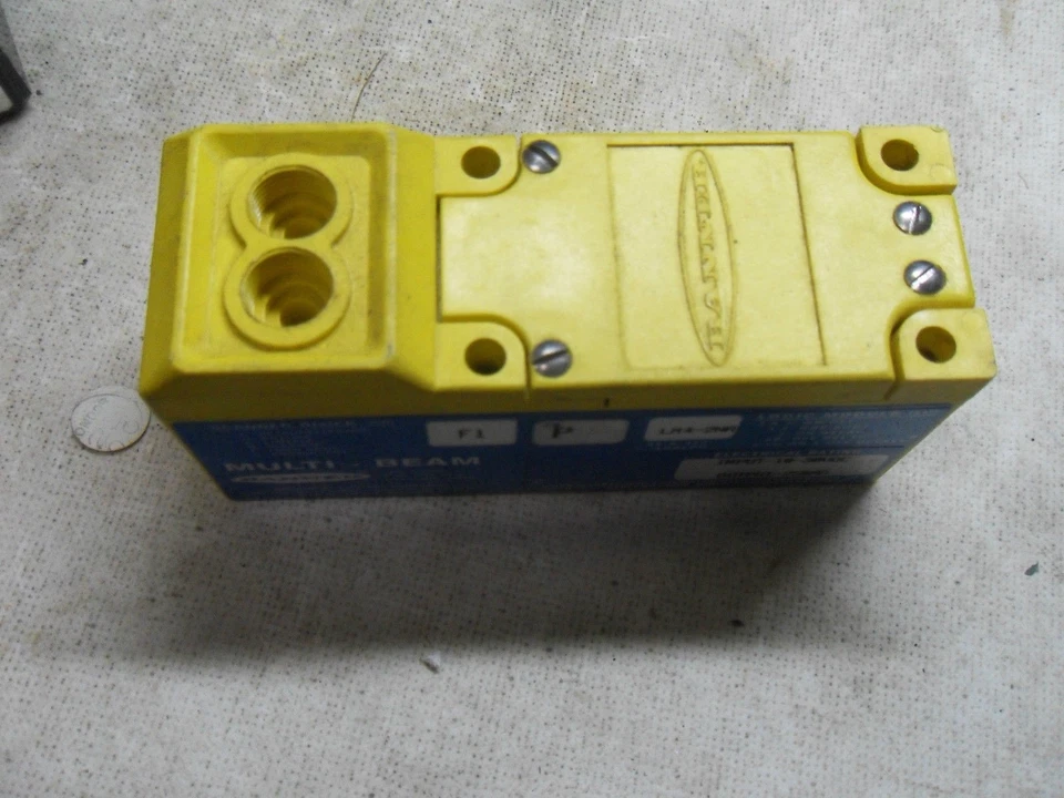 Banner Engineering F1-P-LM4-2NR MULTI-BEAM Scanner Block - Image 1 of 3