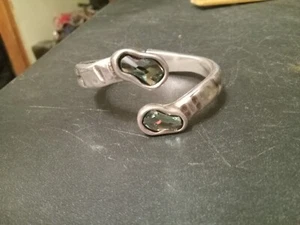 Uno De 50 Stamped Silvertone Spring Hinge Cuff Statement Bracelet Bangle - Picture 1 of 4