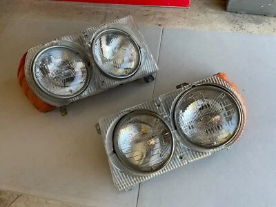 Mercedes W107 USA Headlight Set w/Bulbs L&R 380SL 450SL 450SLC 380SLC 350SL - Image 1 of 4