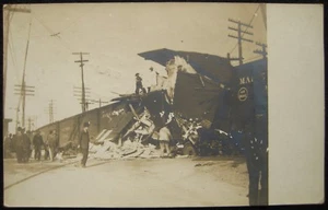 Real Photo Postcard Train Wreck B&M Train Cars Postmarked Worcester MA Station D - Picture 1 of 2