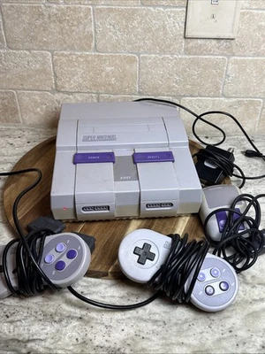 Super Nintendo SNES System Console With 2 OEM Controllers And 1 Clicker Tested - Image 1 of 4