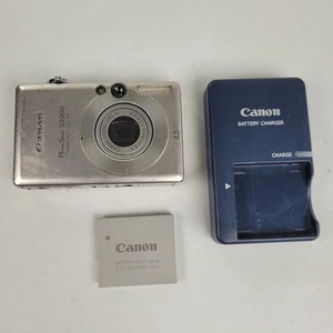 Canon PowerShot SD300 4.0MP Digital ELPH Camera (For Parts or Repair) - Picture 1 of 6