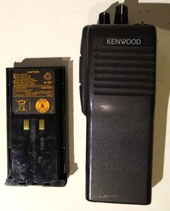 Kenwood TK290 TK-290 VHF 136-174 MHz 160 Channel Portable Radio W/ Junk Battery - Picture 1 of 7