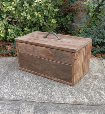 Caja de pan de madera recuperada hecha a mano rústica y elegante para cocina Foto 1 de 4