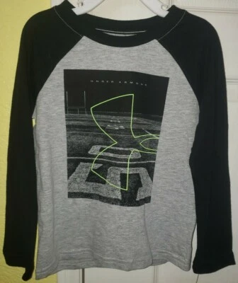 UNDER ARMOUR Boys Football Field Long Sleeve T-Shirt Size 4 Black/Gray - Image 1 of 3