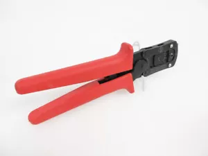 MOLEX 63811-6300 REV B HAND CRIMP TOOL 22 - 26 AWG - Picture 1 of 6