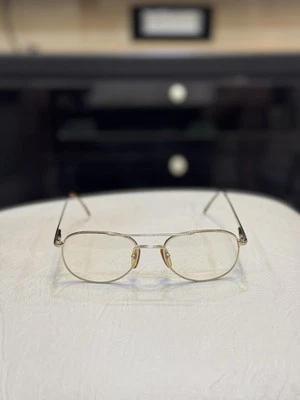 Gafas de sol vintage Tonio Lamborghini pequeñas de aviador color dorado claro Foto 1 de 4