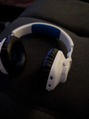 JBL Quantum 360P Over-Ear Gaming Kopfhörer – Für die Playstation sowie PC, Mac  - Bild 1 von 3