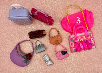 Barbie diverses Zubehör - Handtaschen, Koffer, Sporttaschen, Taschen - 10 Teile - Bild 1 von 4