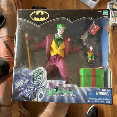 老式 2001 年孩之宝蝙蝠侠高谭市 Villians 小丑人偶未拆封全新未拆封 — 第 1/4 张图片