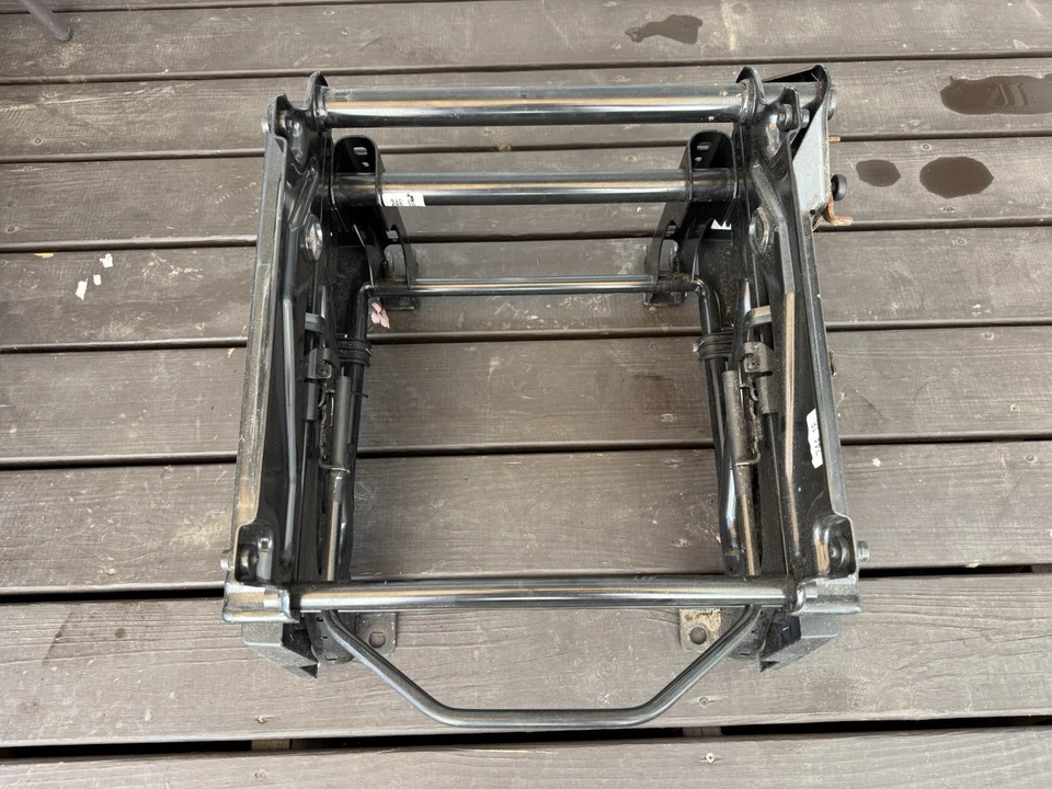 Dodge RAM Promaster 1500 2500 3500 2014-2024 furgoneta base de asiento de pasajero derecho OEM Foto 1 de 4