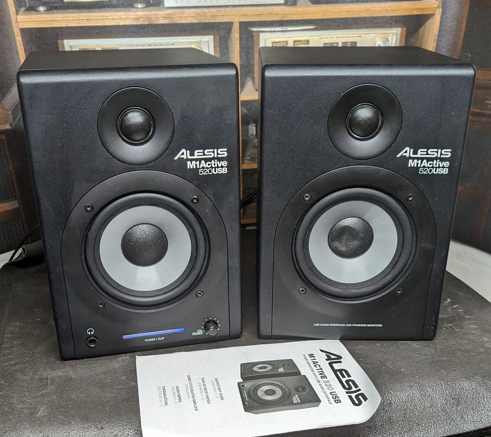 Sistema de altavoces alimentado por USB ALESIS M1 active 520 en caja original con manual + Foto 1 de 4