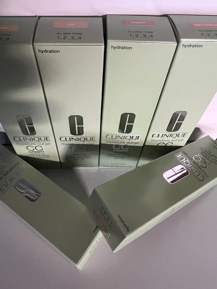 Clinique Moisture Surge CC Crema Color Hidratante - AUTÉNTICO - ELIGE TU COLOR Foto 1 de 2