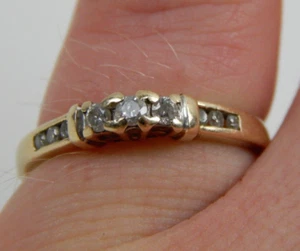 0,25 CTW runder Schliff 9 Diamanten Hochzeitsband Ring 10k Gelbgold Größe 7,25 - Bild 1 von 22