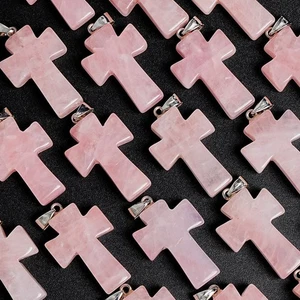 Colgante de piedras preciosas curativas perforadas con tapa de cuarzo rosa cruz natural - Imagen 1 de 4